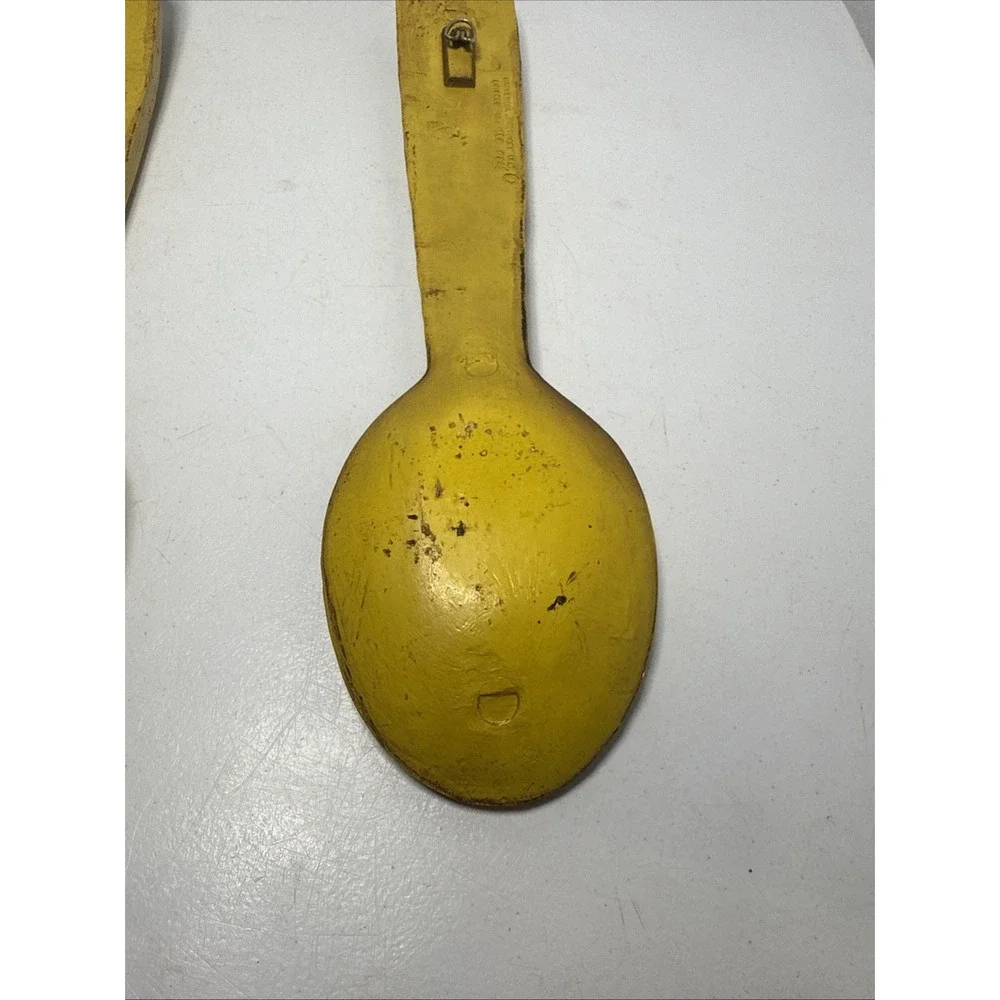 Vintage Large Wall Fork & Spoon Universal‎ Statuary Corp Wooden Decorative Vgt